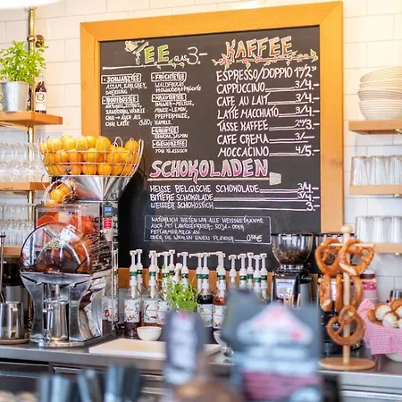 Altstadt & Cafe Ξενοδοχείο